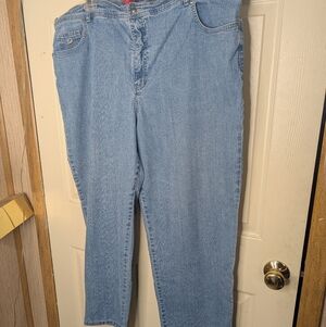 # 14 - Gloria Vanderbilt Light Blue Denim Jeans